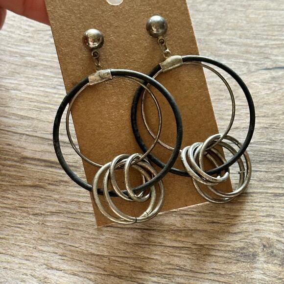 BOGO FREE Mixed metal circles of life earrings - Picture 3 of 3